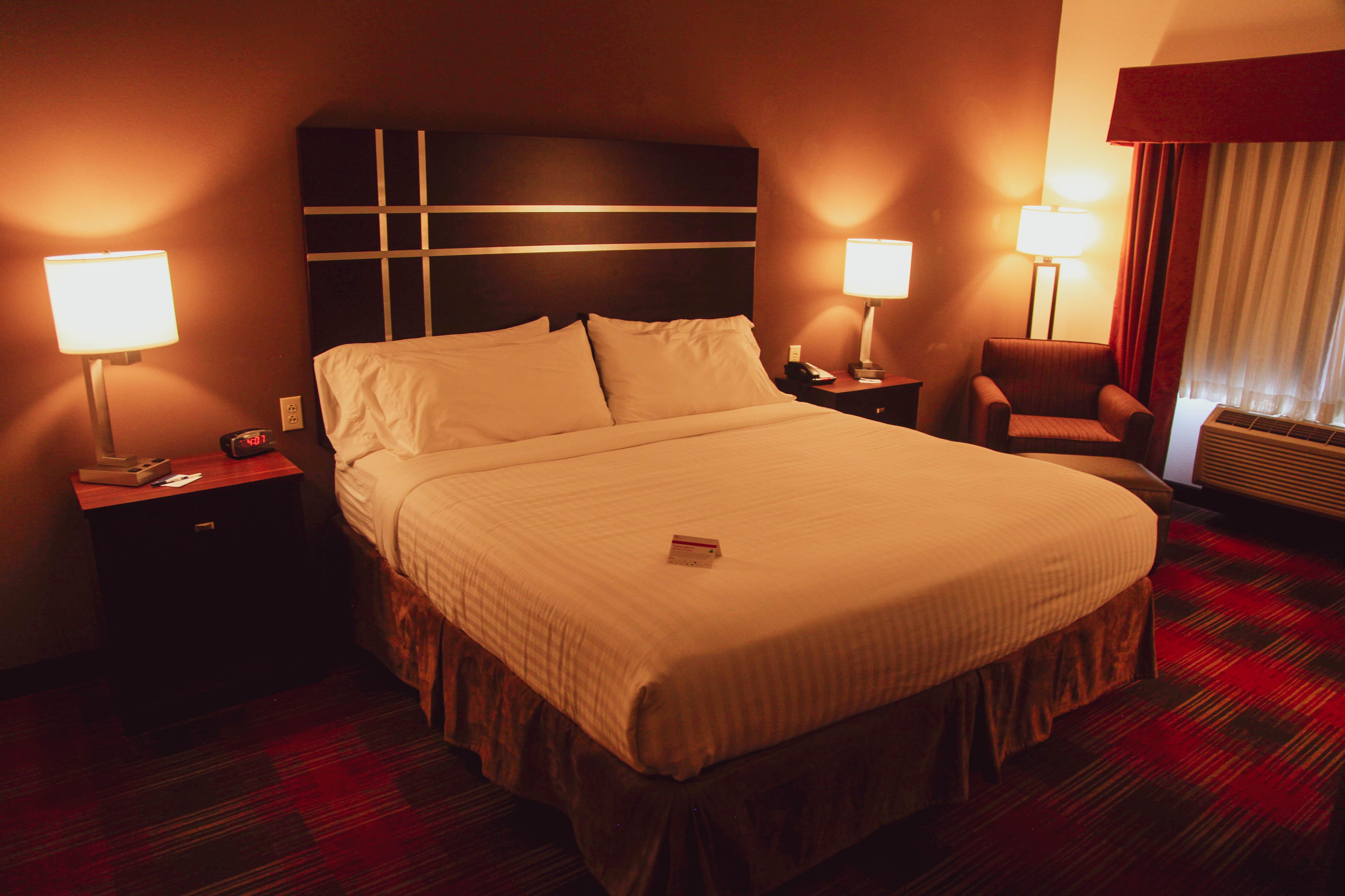 Express & Cumberland - By Ihg La Vale
